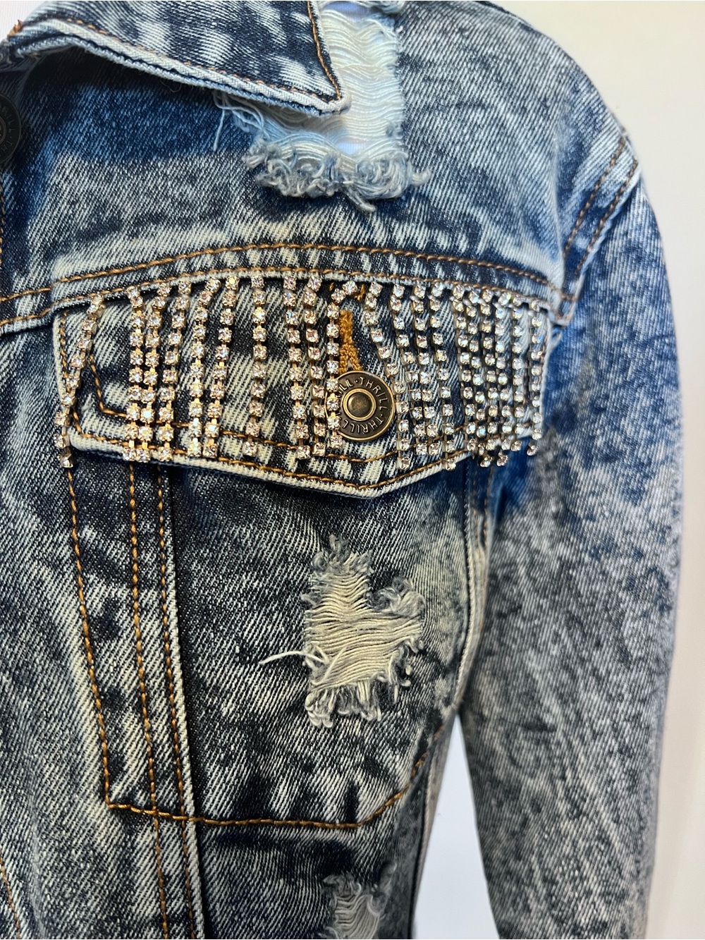 Distressed Acid Wash Frayed Denim Cropped Jacket Rhinestone Flap Pockets Small - Picture 2 of 9